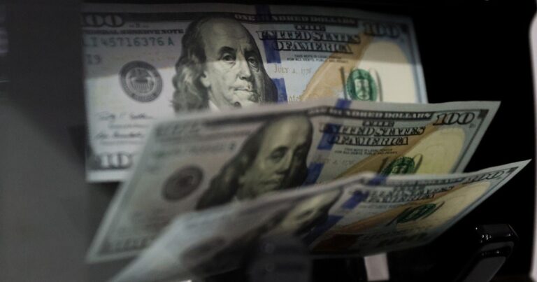Dólar hoy y dólar blue, EN VIVO: a cuánto cotiza el oficial y cuál es el precio del paralelo este lunes 2 de marzo, minuto a minuto