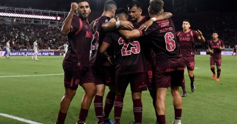 Lanús se aprovechó de un Newell’s en caída libre y lo aplastó con una goleada histórica, la noche del hat-trick de Dylan Aquino