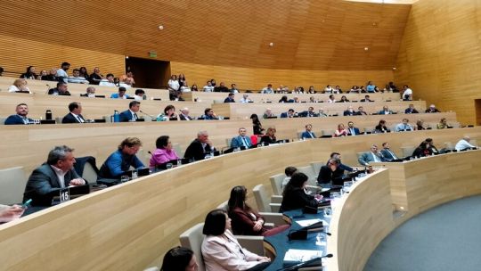 Unicameral: el PJ y la oposición escalan el choque por la Orgánica de Llaryora y la ley de loteos
