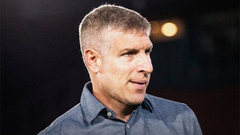 Martín Palermo viaja a Paraguay y podría definir su futuro como DT con San Lorenzo