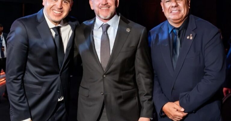 Por qué Chiqui Tapia le agradeció a Riquelme después del sorteo de la Libertadores?