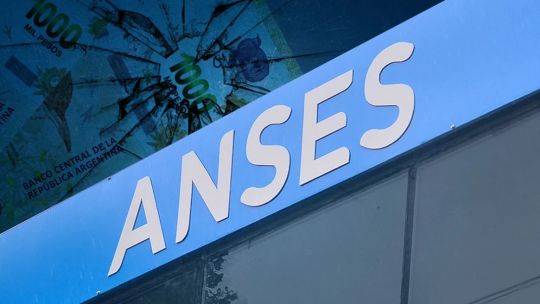 Logo del ANSES junto a un escudo de advertencia sobre estafas digitales