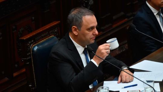 Manuel Adorni durante su informe de gestión en la Cámara de Diputados