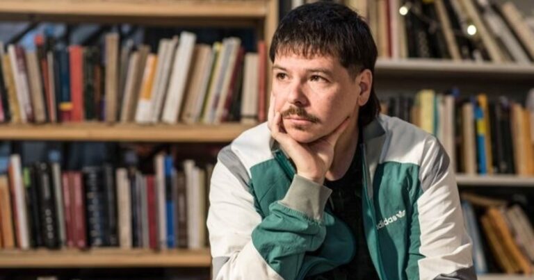 Derian Passaglia, escritor rosarino, autor de 'Chicos de la calle'