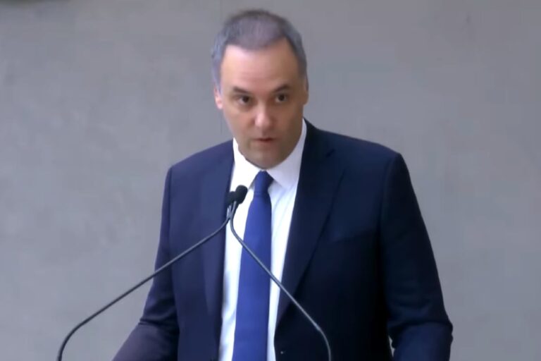 Vista exterior de la Basílica de Nuestra Señora de Luján, donde se realizará la misa en memoria del papa Francisco.