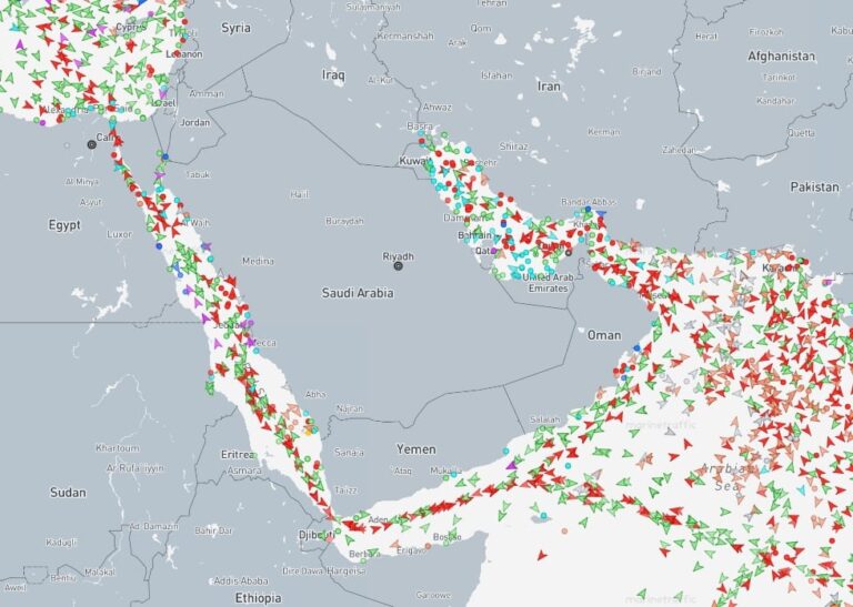 Mapa ilustrativo de la región del Golfo Pérsico y el estrecho de Ormuz, con rutas marítimas resaltadas.