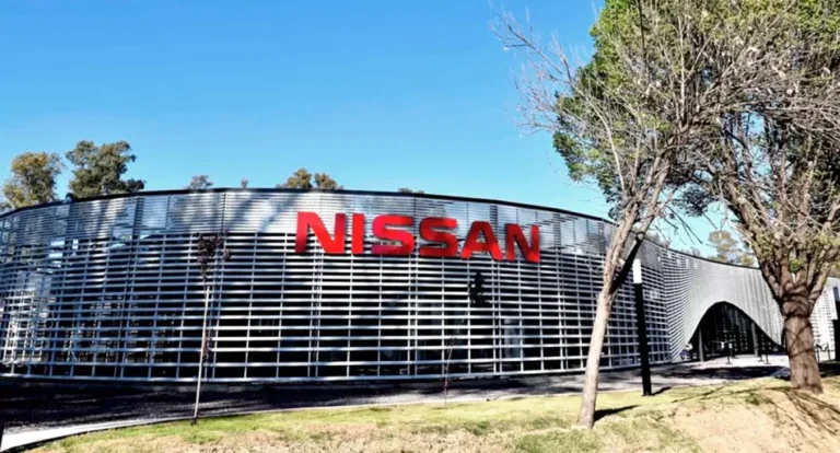 Logo de Nissan y Grupo Simpa