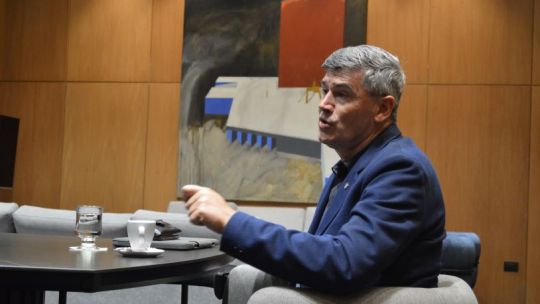 Daniel Passerini, intendente de la ciudad de Córdoba, durante una entrevista.