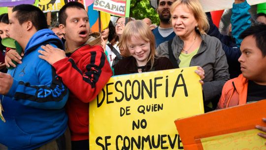 Personas con discapacidad en una manifestación por derechos