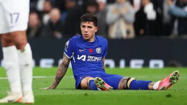 Enzo Fernández y Alejandro Garnacho durante la final de la FA Cup en Wembley