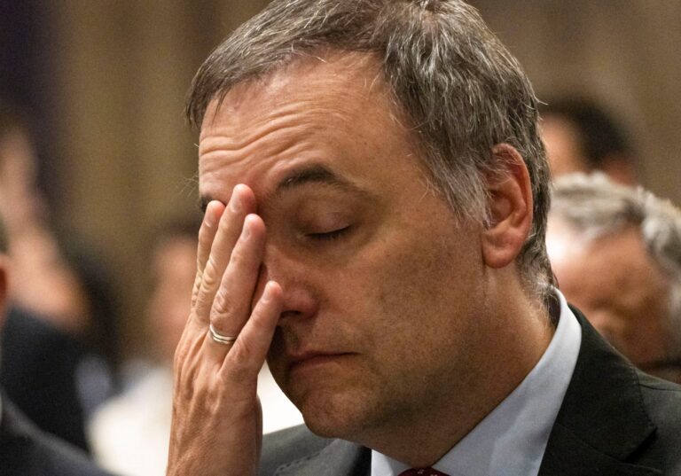 Diputado Esteban Paulón en el Congreso