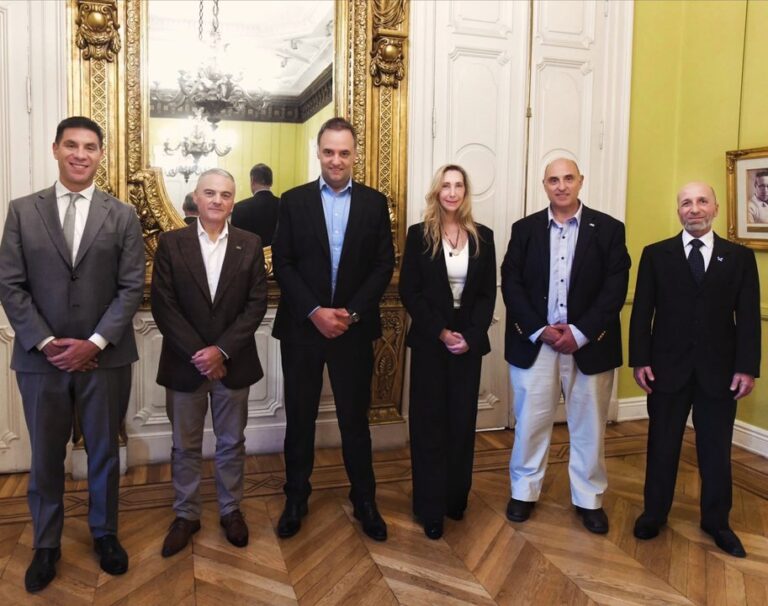 Reunión en Casa Rosada entre Karina Milei, Manuel Adorni y directivos de Agricultores Federados Argentinos