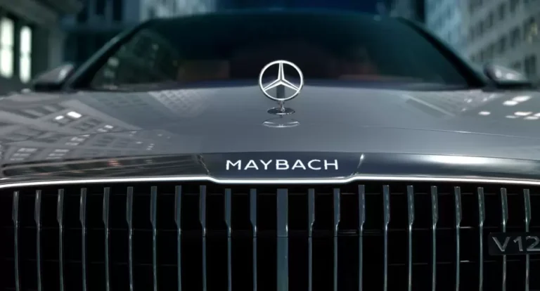 Mercedes-Maybach Clase S en escena de la película El Diablo se viste a la moda 2