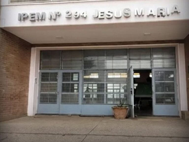 Fachada del IPEM 294 de Jesús María, Córdoba, donde ocurrió el accidente