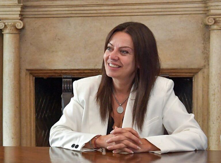 Ministra Sandra Pettovello