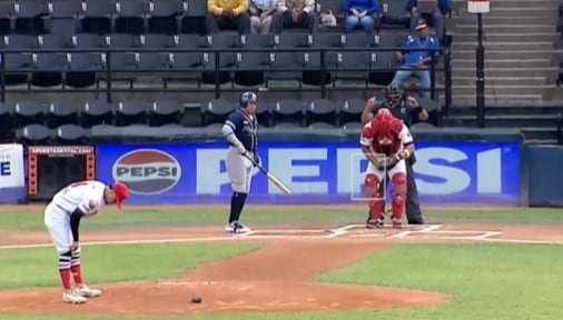 Partido de béisbol interrumpido por sismo en el Estadio Universitario de Caracas