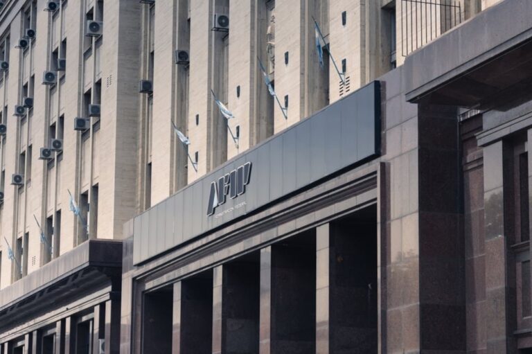 Notificación de ARCA sobre inconsistencias en Impuesto a las Ganancias