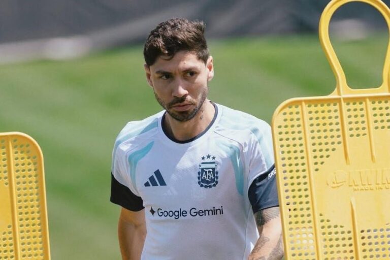 Gonzalo Montiel durante un entrenamiento de la selección argentina