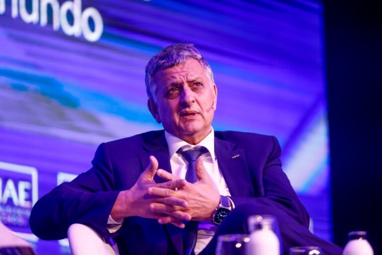 Horacio Marín, CEO de YPF, durante el IAE Summit 2026