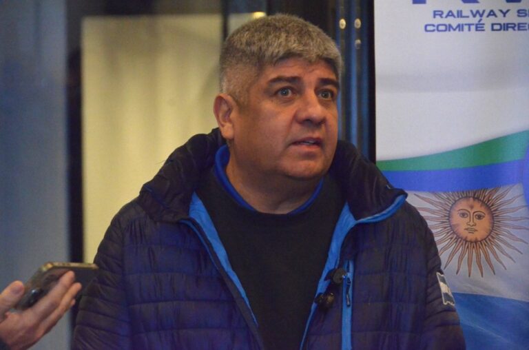 Pablo Moyano hablando en un evento de la ITF en Buenos Aires