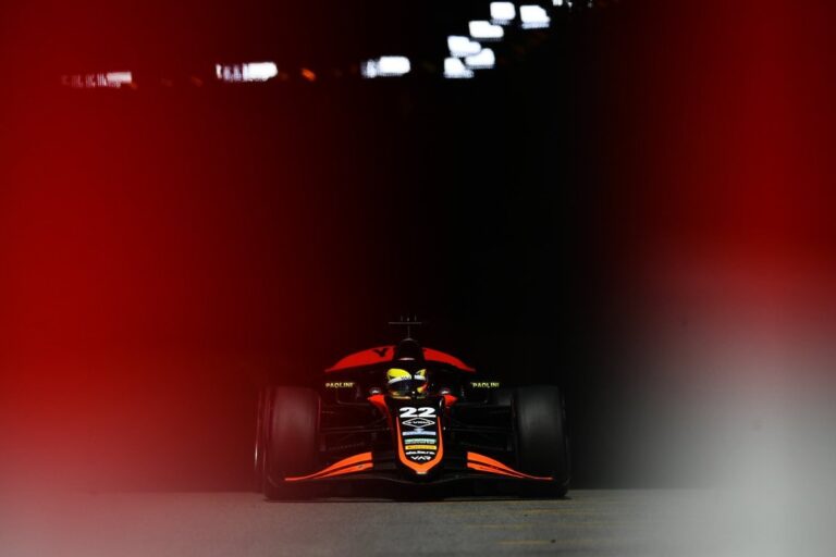 Pilotos argentinos Varrone y Colnaghi en pista de Mónaco