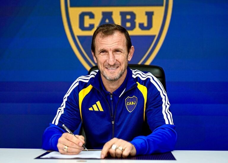 Rodolfo Arruabarrena en conferencia de prensa