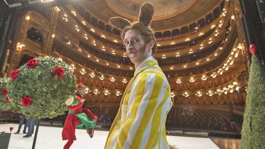 Escenografía del ballet Alicia en el País de las Maravillas en el Teatro Colón