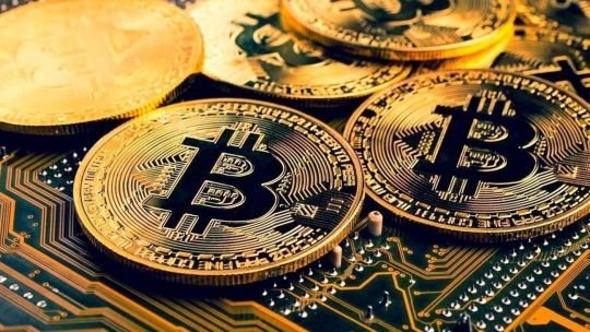 Gráfico de precio de Bitcoin con tendencia a la baja