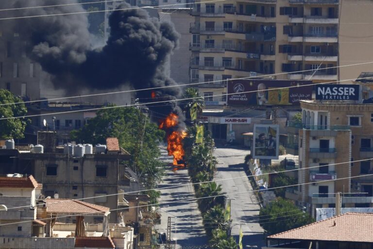 Explosión en área urbana tras ataque con drones en Nabatiyé al Fauqa, sur de Líbano