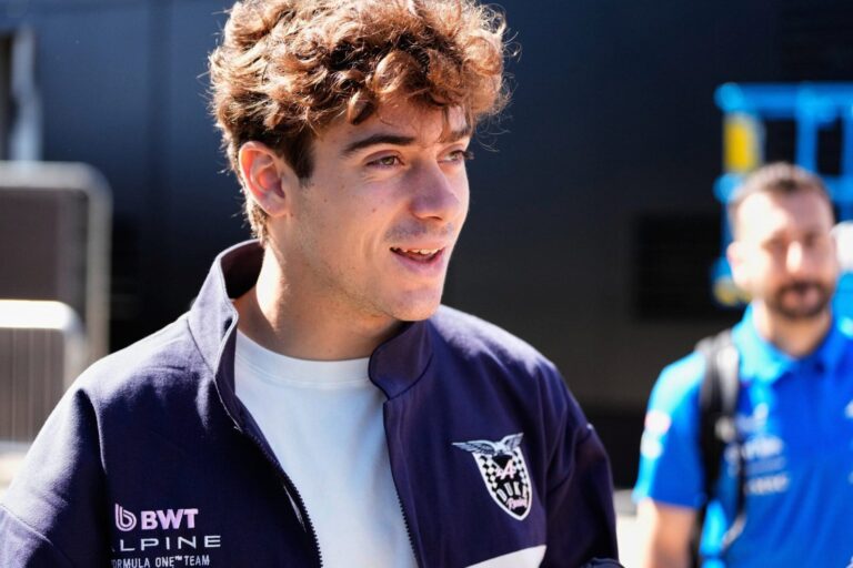 Franco Colapinto en conferencia de prensa en Silverstone
