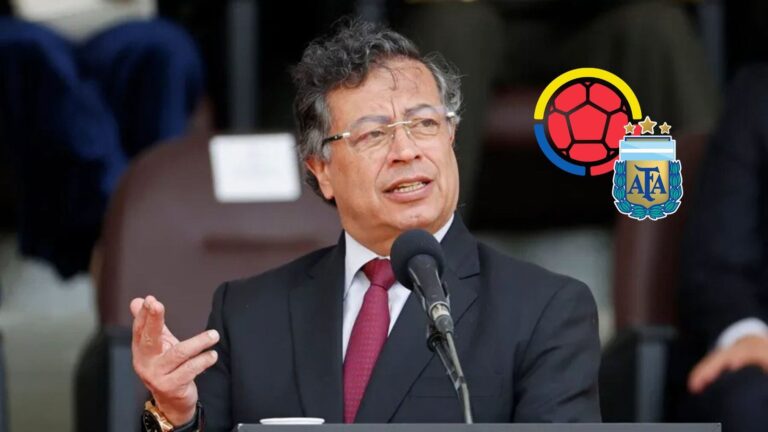 Gustavo Petro durante su último discurso público como presidente de Colombia
