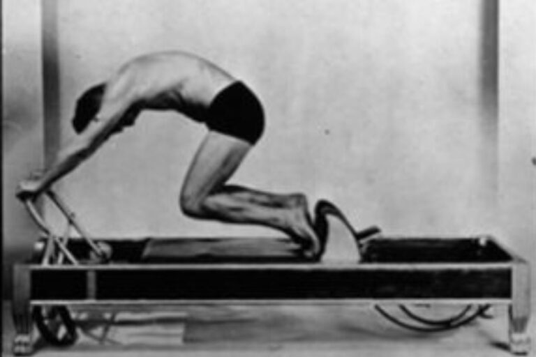 Instructora Melani Giommetti durante entrevista en centro de pilates Toulouse en Palermo