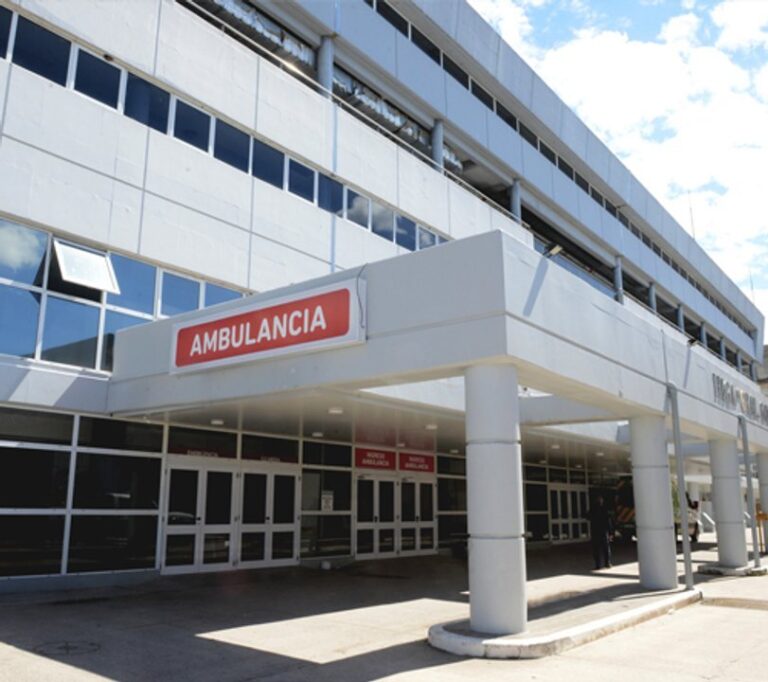 Fachada del Hospital San Martín de La Plata