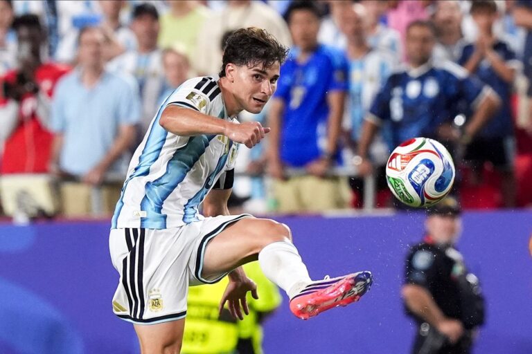 Julián Álvarez celebrando el gol ante Suiza en el Mundial 2026