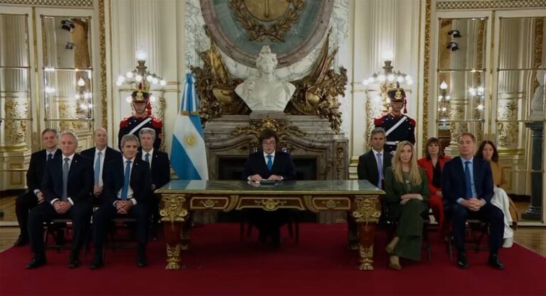 Presidente Javier Milei durante cadena nacional presentando reforma de la Carta Orgánica del BCRA