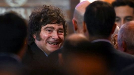Javier Milei hablando en la Bolsa de Comercio