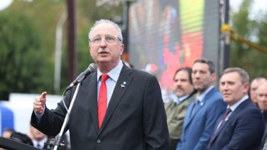 Hugo Passalacqua, gobernador de Misiones, durante anuncio de reestructuración de gabinete