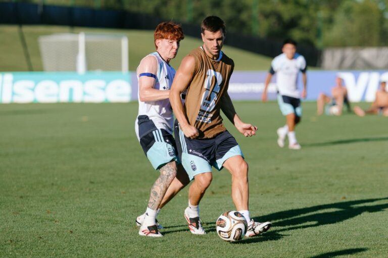 Jugadores de la Selección argentina entrenando en Kansas City antes de la semifinal del Mundial 2026 contra Inglaterra