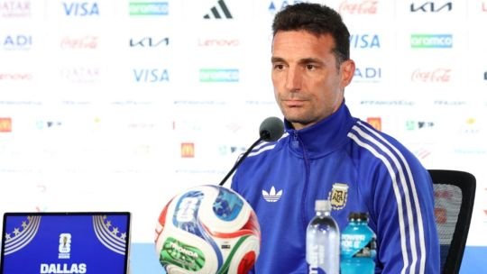 Lionel Scaloni en conferencia de prensa con la Selección Argentina
