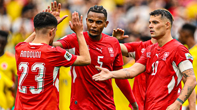 Jugadores de Suiza celebrando la victoria por penales ante Colombia en el Mundial 2026
