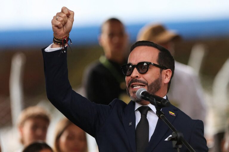Abelardo de la Espriella durante su alocución como presidente electo
