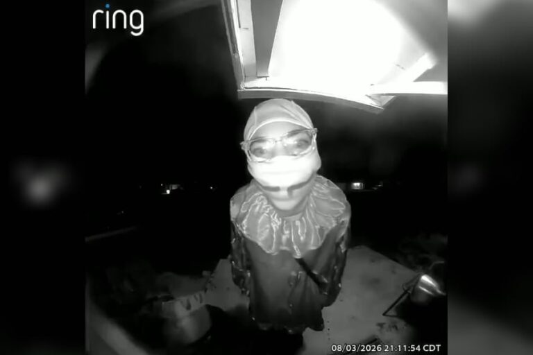 Imagen de referencia de una parada de autobús en East St. Louis, Illinois