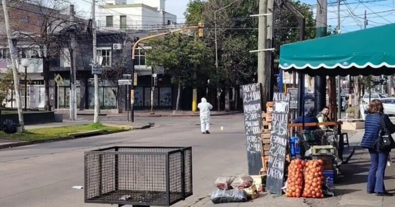 Lugar del enfrentamiento entre un agente policial y cuatro motochorros en Ituzaingó