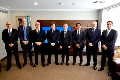 Firma de acuerdo comercial entre Argentina y Ecuador