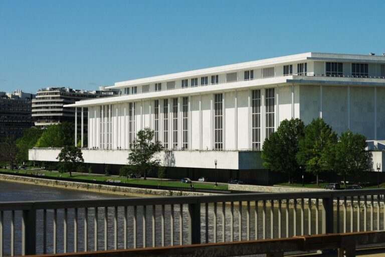 Fachada del Centro John F. Kennedy para las Artes Escénicas