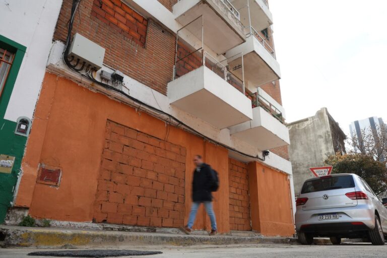 Edificio de Manuela Pedraza 1875 en Núñez tras el desalojo