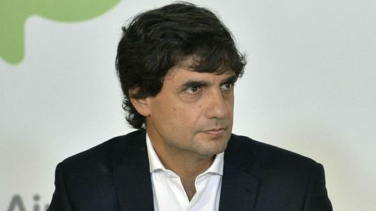 Hernán Lacunza, exministro de Economía, en una conferencia de prensa