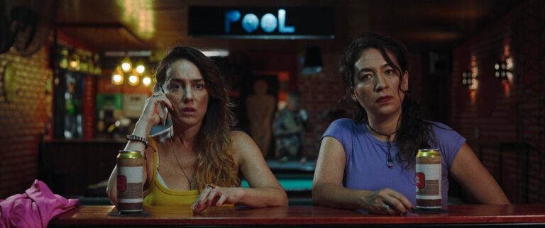 Escena de la película Lu & Pau con Jazmín Stuart y Lorena Vega
