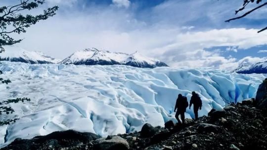 Mapa de glaciares en la Patagonia argentina con zonas de riesgo de inundación