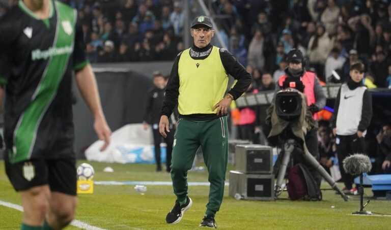 Pedro Troglio, entrenador de Banfield, en conferencia de prensa